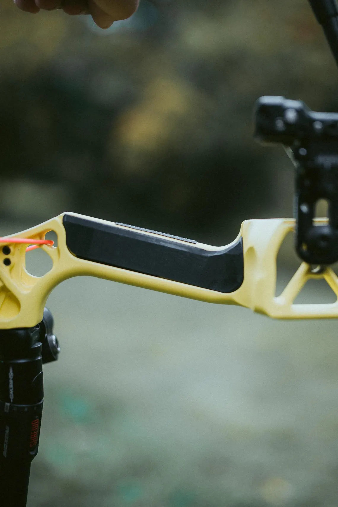 Platines de grip Piraw pour Arc Mathews